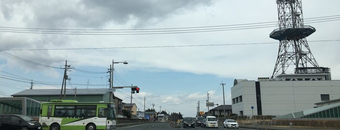 総合運動公園口交差点 is one of Route 4.