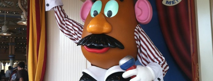 Mr. Potato Head is one of Ryan : понравившиеся места.