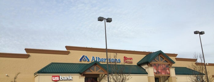 Albertsons is one of Tempat yang Disukai Pat.