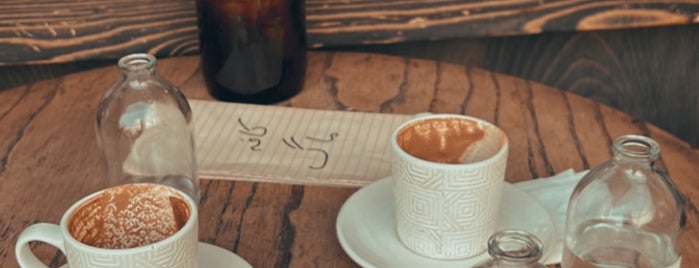 Mug Café | کافه ماگ is one of جاهای خوب.