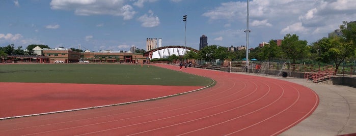 Riverbank State Park Outdoor Track is one of Lugares guardados de Kimmie.
