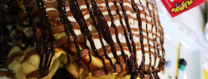 Queen Waffle is one of Posti che sono piaciuti a S..