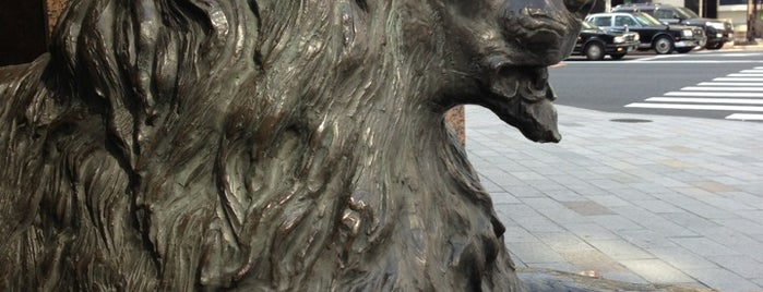 Lion Statue is one of Posti che sono piaciuti a Nami.