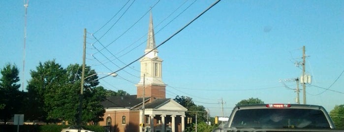 Lavista Rd & Briarcliff Rd is one of Brian C'ın Beğendiği Mekanlar.