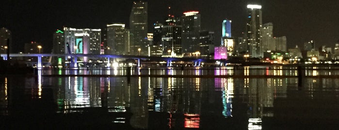 Miami Skyline is one of Locais salvos de Queen.