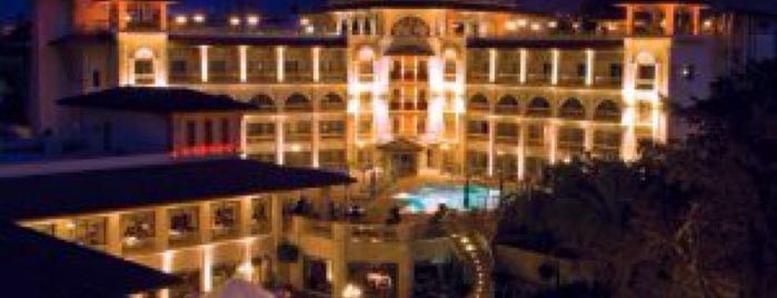 The Savoy Ottoman Palace Hotel & Casino is one of สถานที่ที่ S ถูกใจ.