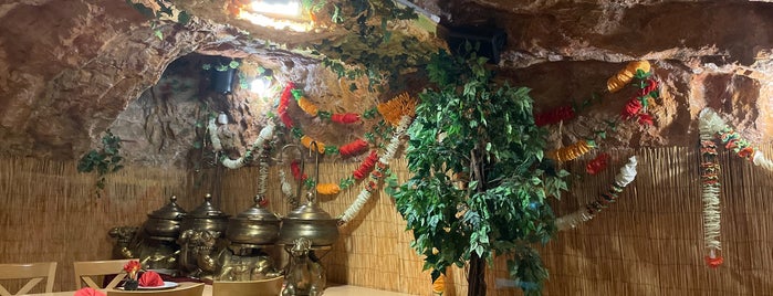 MahaRana Ayurvedic Indian Restaurant is one of hol egyek-igyak_ÁZSIA-KELET.