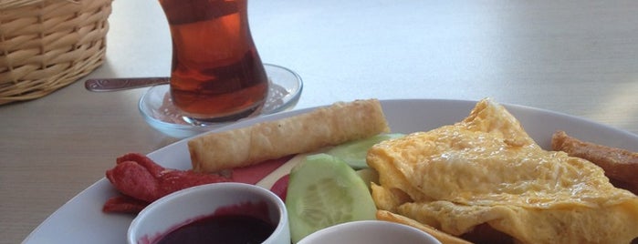 Cafe Nişantaşı is one of Posti che sono piaciuti a Fatih.