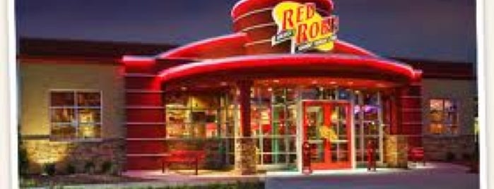Red Robin Gourmet Burgers and Brews is one of Alan’s Liked Places.