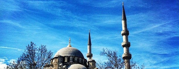 Eminönü is one of N. Nazさんのお気に入りスポット.