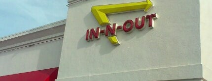In-N-Out Burger is one of Orte, die Gianfranco gefallen.