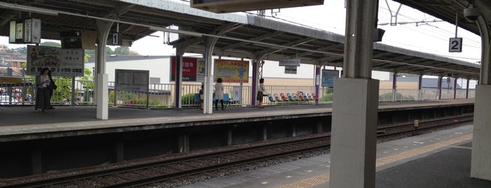 Ayameike Station is one of 近鉄奈良・東海方面.