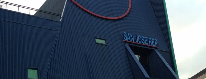 San Jose Repertory Theatre is one of Orte, die Mona gefallen.