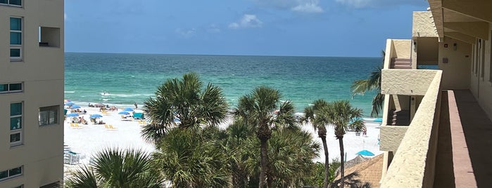 Siesta Beach is one of Vallyri’s Liked Places.