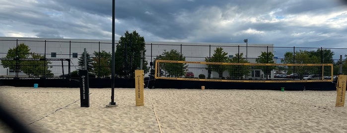 Pinheads Volleyball Courts is one of Volleyball places.