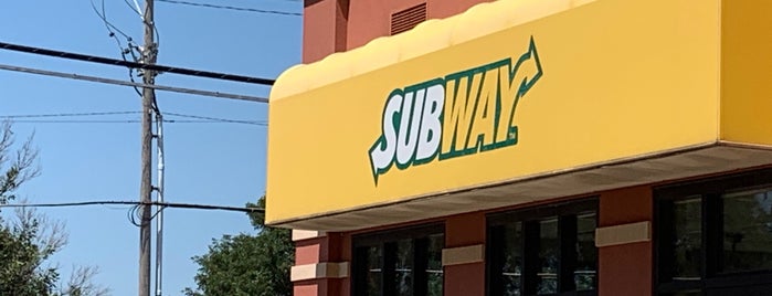 Subway is one of reastraunts.
