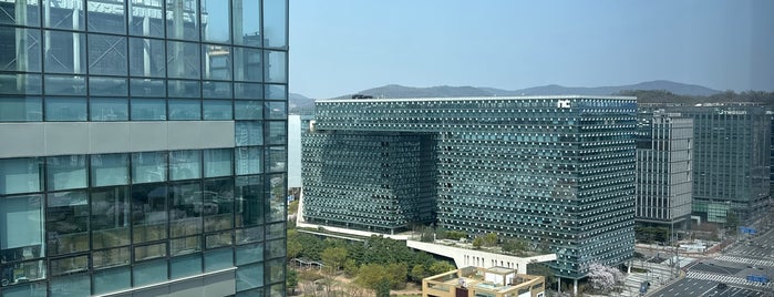 Courtyard Marriott Seoul Pangyo is one of 분당.