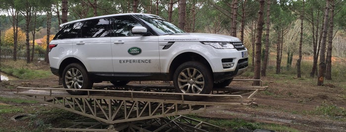 Land Rover Experience is one of Posti che sono piaciuti a HY Harika Yavuz.