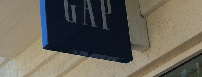 GAP is one of Lugares favoritos de Rona..