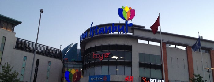Forum İstanbul is one of Locais curtidos por Volkan.