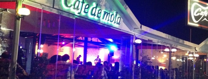 Cafe de mola is one of Park Ada.