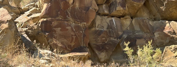 Legend Rock Petroglyph Rock State Historic Site is one of Tod trips.