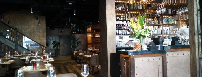 Estabulo Rodizo Bar & Grill is one of Curt 님이 좋아한 장소.