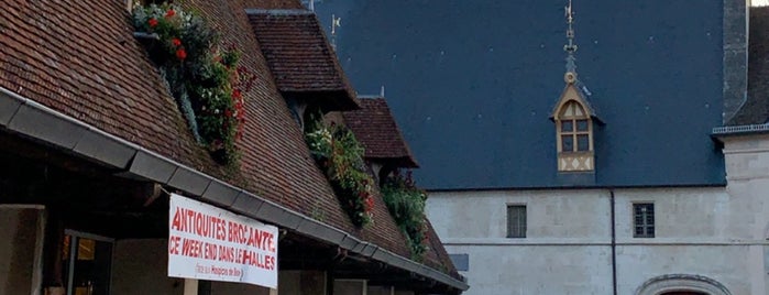 Place de la Halle is one of Tour de France.