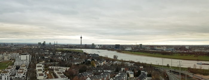Vodafone Sky Lounge is one of Düsseldorf Life Style.