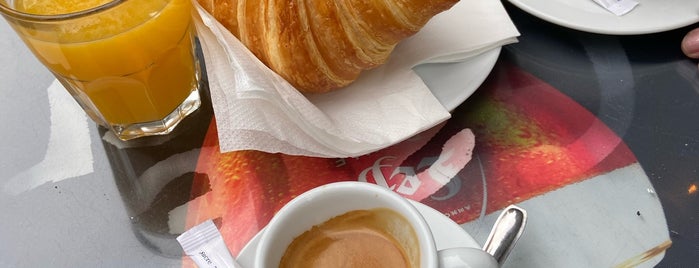 Café d'Albert is one of Guide to Paris's best spots.