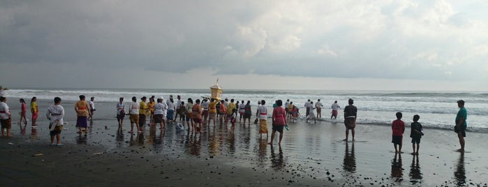 Pantai Kelating is one of Bali.