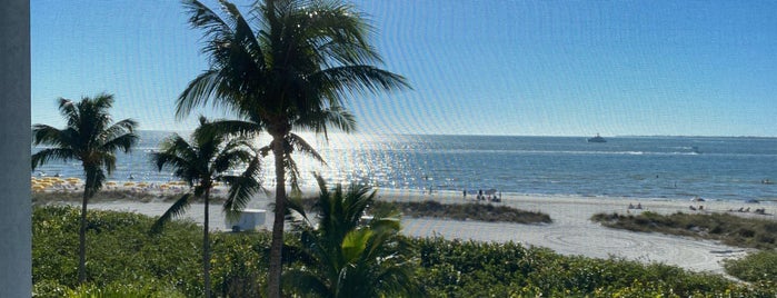 Pink Shell Beach Resort and Marina is one of Lieux qui ont plu à Tammy.