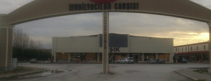 Asem Mobilyacılar Çarşısı is one of Orte, die Emrah gefallen.