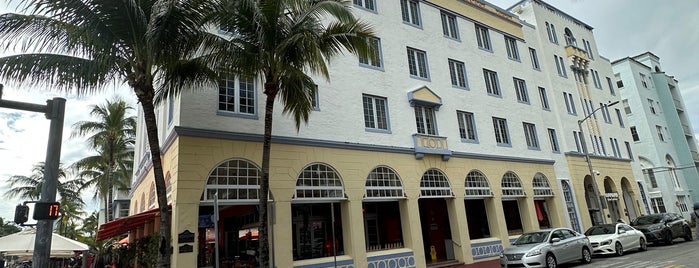 Waldorf Restaurant and Bar is one of Miami Beach.