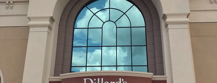 Dillard's is one of Shopping!!.