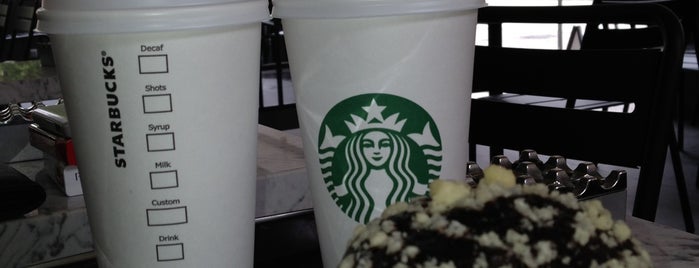 Starbucks is one of Orte, die Kübra gefallen.