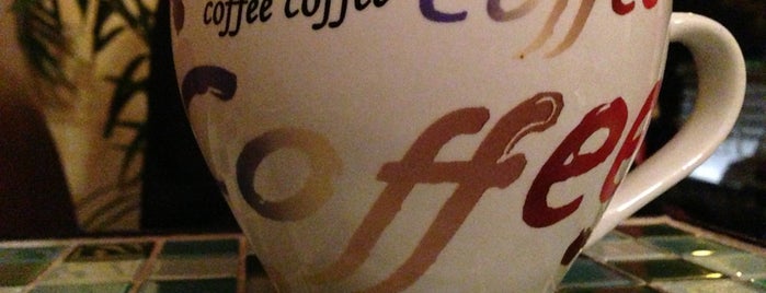 Cup Café is one of Tempat yang Disimpan Karen 🌻🐌🧡.