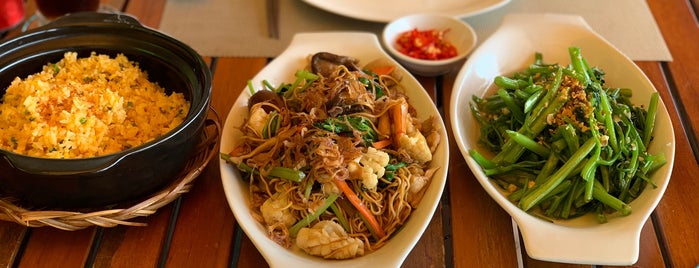 The Cliff Restaurant is one of Nhà hàng Sài Gòn.