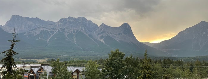 Falcon Crest Lodge is one of Riding the Cougar-Canmore.