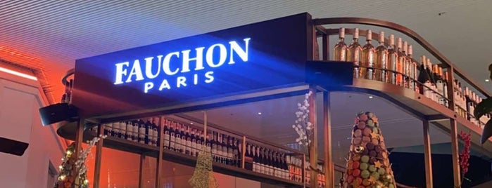 Fauchon is one of sinemさんの保存済みスポット.