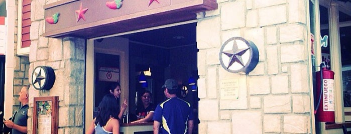 Chili's Grill & Bar is one of Lugares favoritos de Inna.