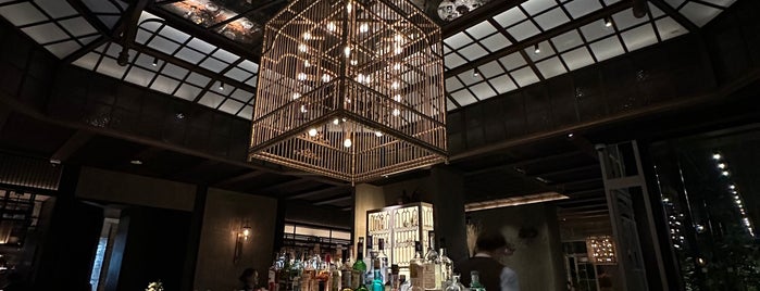 Mott 32 Bangkok is one of Fang's Saved Places.