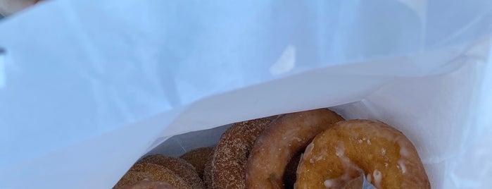 Lattin's Country Cider Mill is one of Doughnuts!.