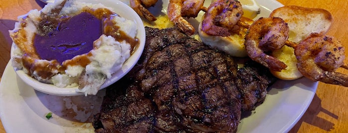 Texas Roadhouse is one of Must-visit Food in Bossier City.