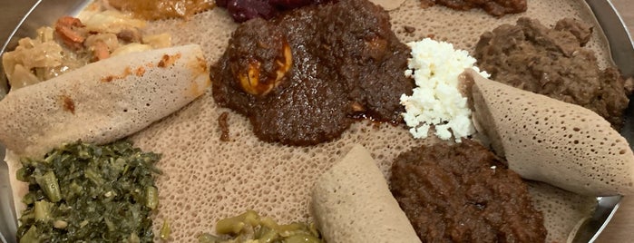 Awash Ethiopian Restaurant is one of Latanya'nın Beğendiği Mekanlar.
