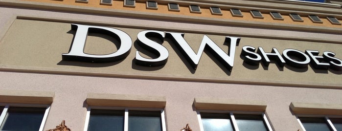 DSW Designer Shoe Warehouse is one of Tempat yang Disukai Valerie.