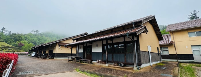 Iwami Ginzan World Heritage Center is one of 生きているうちに行きたいところ 国内200選.