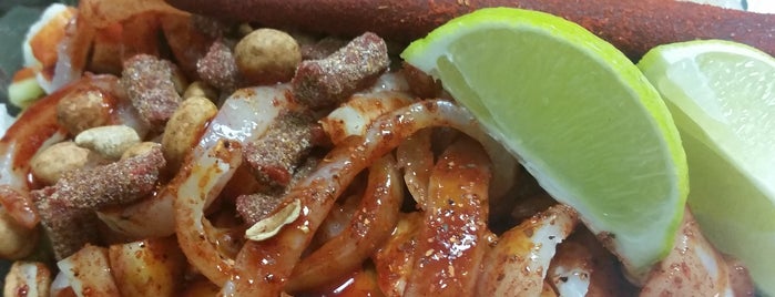 Santana Mexican Food is one of Locais curtidos por David.