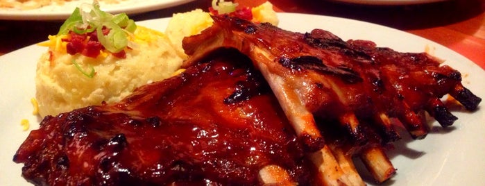 Tony Roma's Ribs, Seafood, & Steaks is one of Hendra 님이 좋아한 장소.