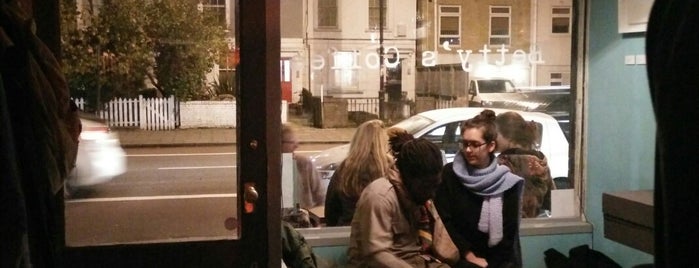 Betty's Coffee Shop is one of London//cafe.